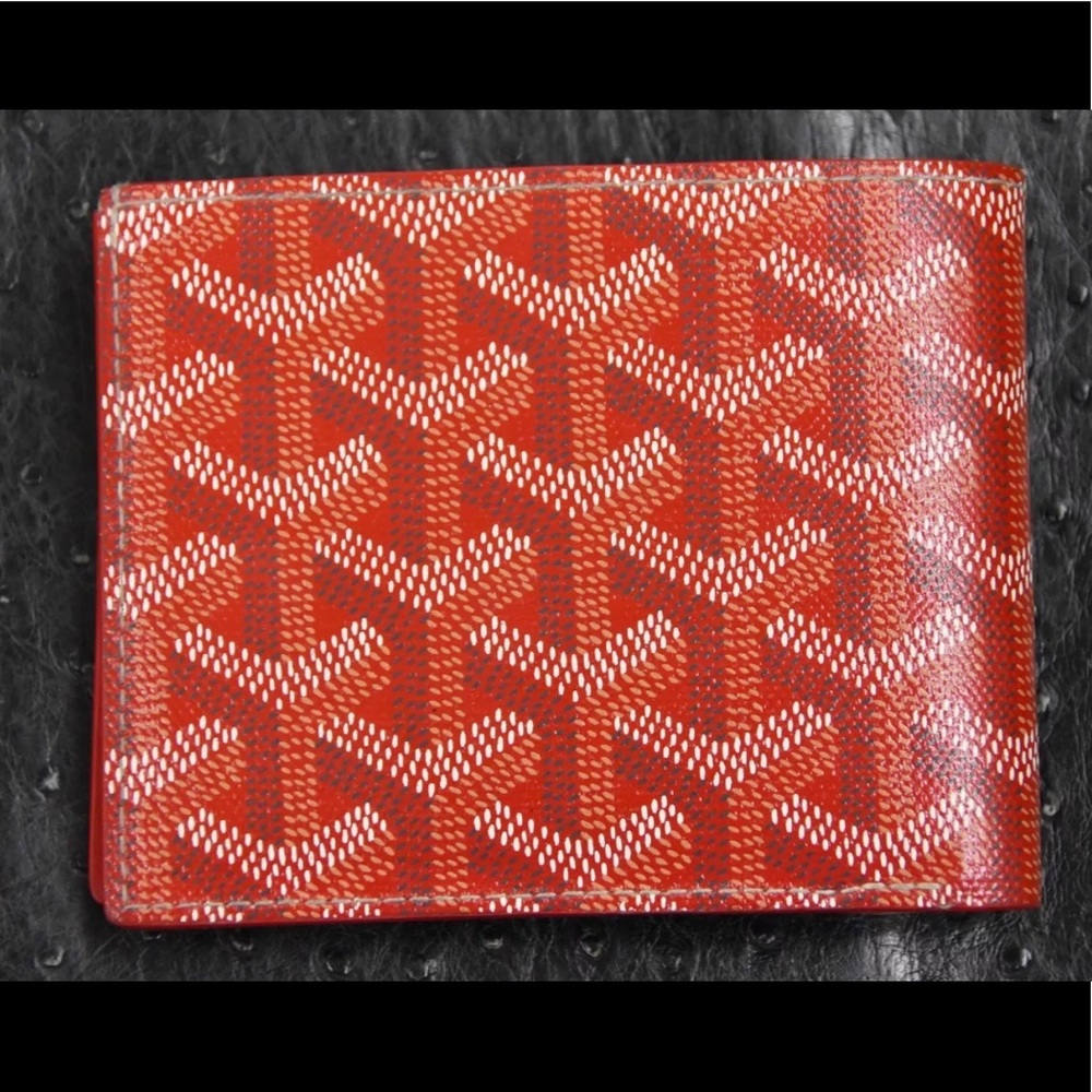 Authentic Goyard Victorie Wallet in Red - Picture 2 of 7